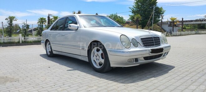 Mercedes E 240-7