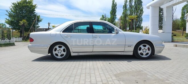 Mercedes E 240-9
