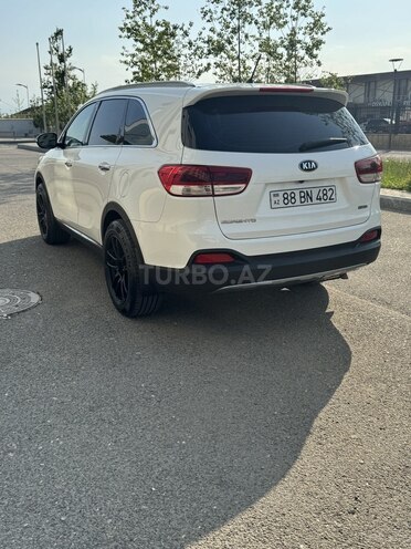 Kia Sorento-9
