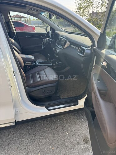 Kia Sorento-12
