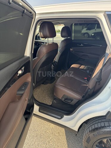 Kia Sorento-16