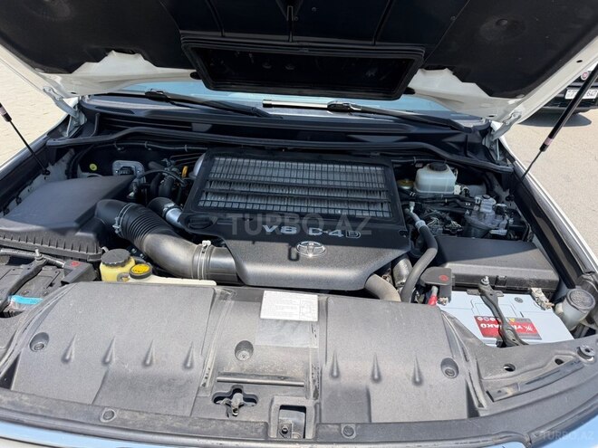 Toyota Land Cruiser-8