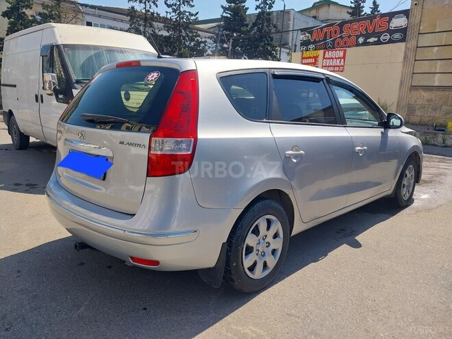 Hyundai Elantra-6