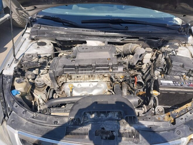Hyundai Elantra-12