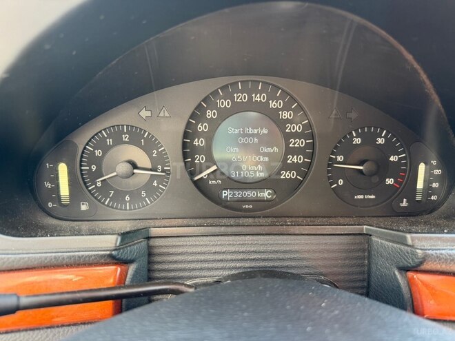 Mercedes E 220-3