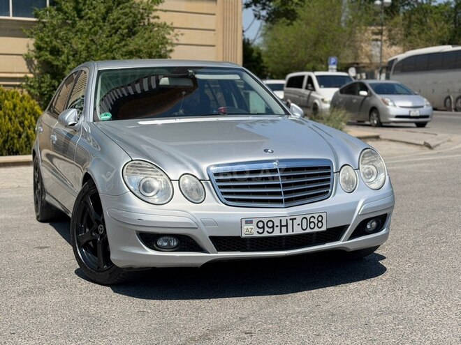 Mercedes E 220-1