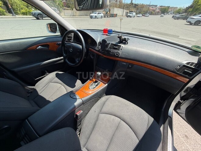 Mercedes E 220-5