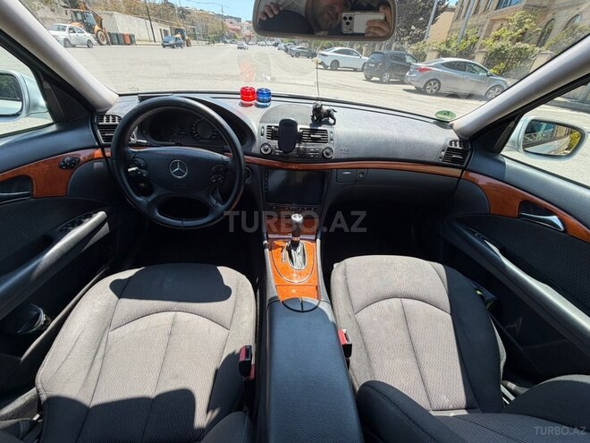 Mercedes E 220-8