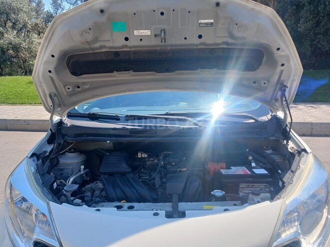 Nissan Note-7