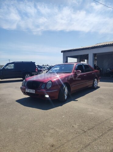 Mercedes E 220-2