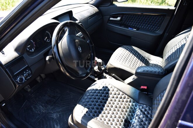 LADA (VAZ) Priora-13