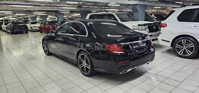 Mercedes E 250-4