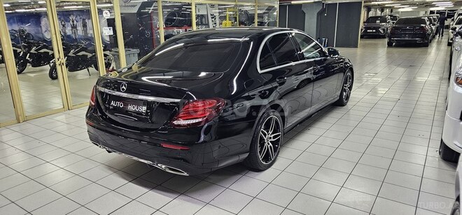 Mercedes E 250-3