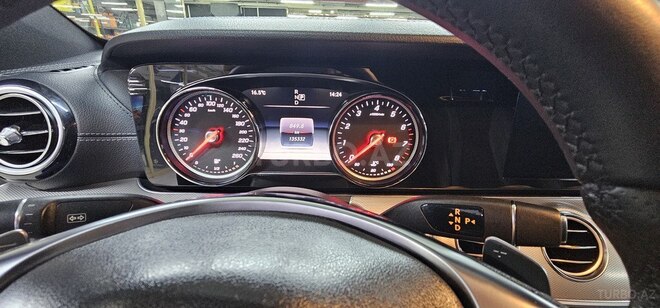 Mercedes E 250-9