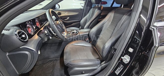 Mercedes E 250-12