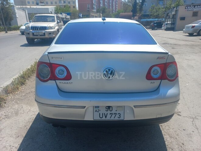 Volkswagen Passat-8