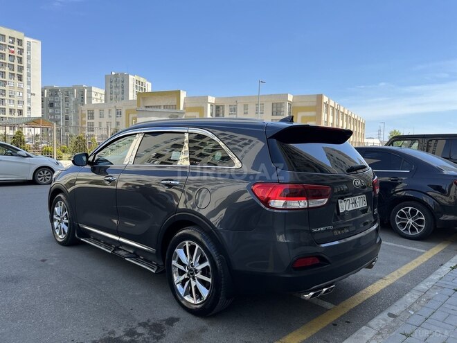 Kia Sorento-4