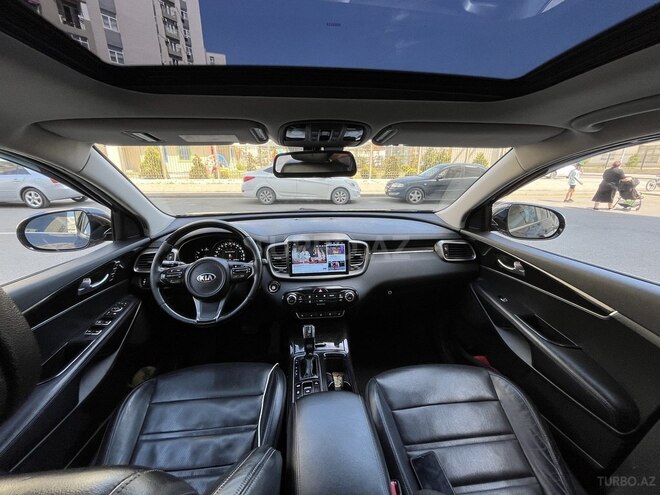 Kia Sorento-13
