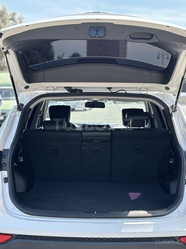 Hyundai Santa Fe-6