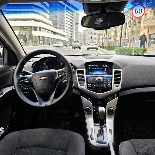 Chevrolet Cruze-2