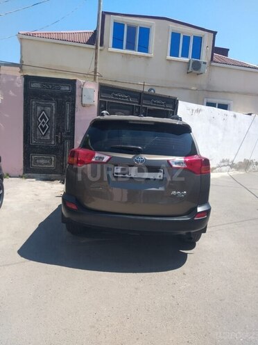 Toyota RAV4-4