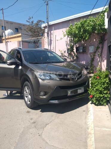 Toyota RAV4-3