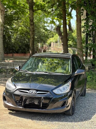 Hyundai Accent-3