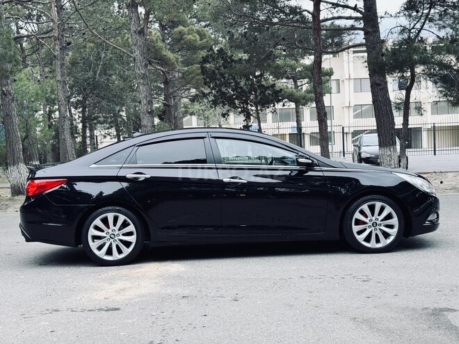Hyundai Sonata-2