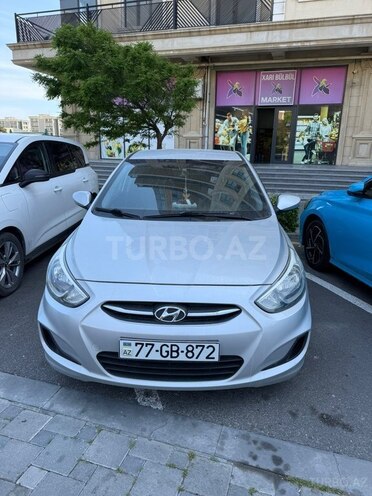 Hyundai Accent-6