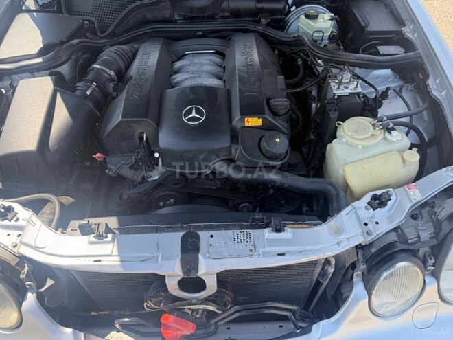 Mercedes E 240-9