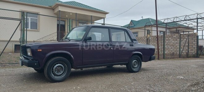 LADA (VAZ) 2107-2