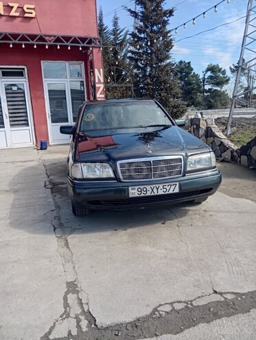 Mercedes C 220-1