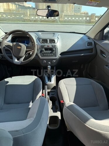 Chevrolet Cobalt-10