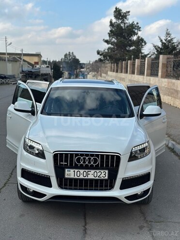 Audi Q7-4
