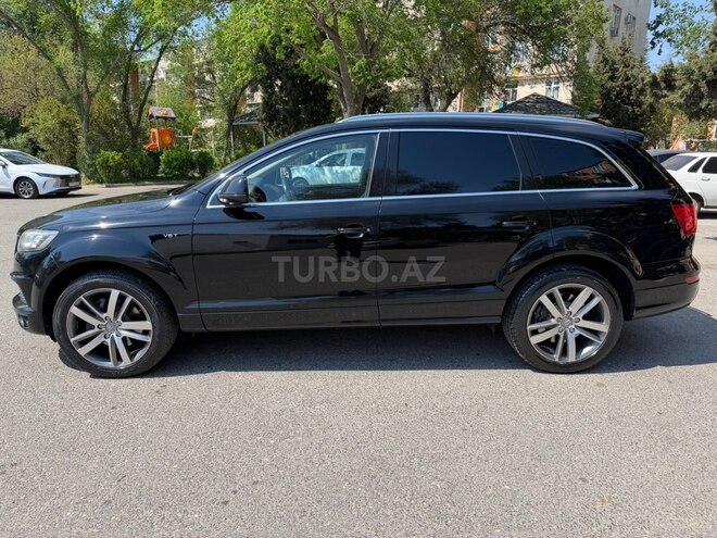 Audi Q7-4