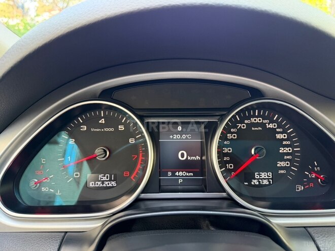 Audi Q7-5