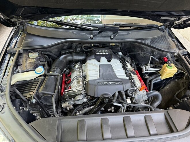 Audi Q7-6