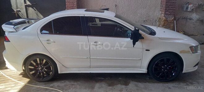Mitsubishi Lancer-7
