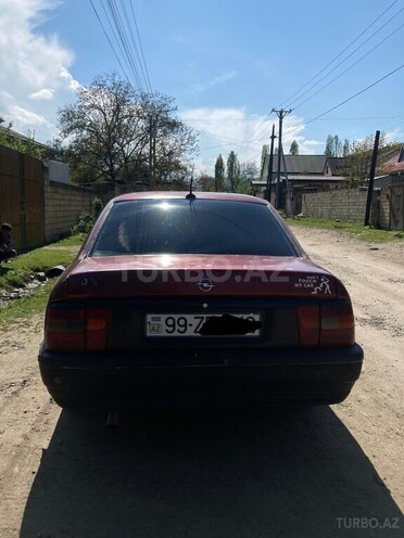 Opel Vectra-4