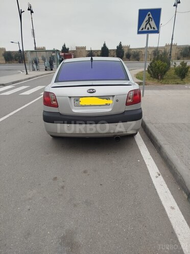 Kia Rio-2