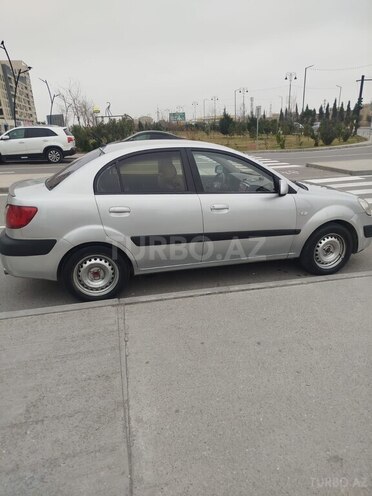 Kia Rio-12
