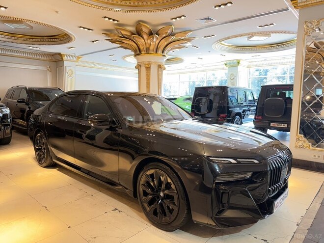 BMW i7 2024, 12,000 km - 0.0 l - Bakı