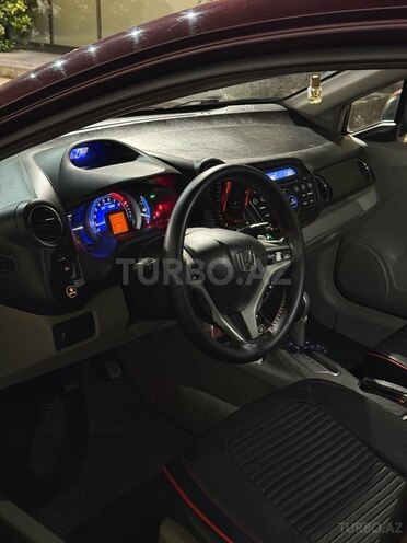 Honda Insight-5