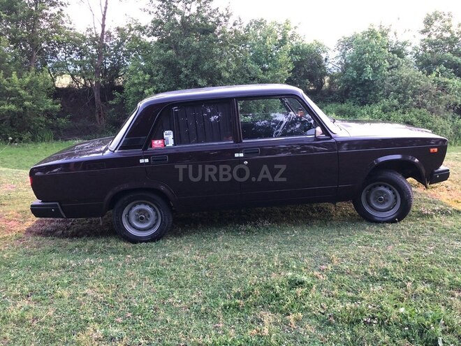 LADA (VAZ) 2107-2