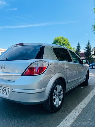 Opel Astra-11