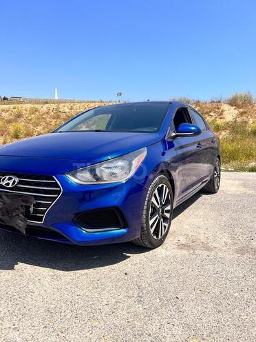 Hyundai Accent-2