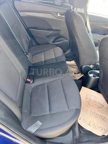 Hyundai Accent-14