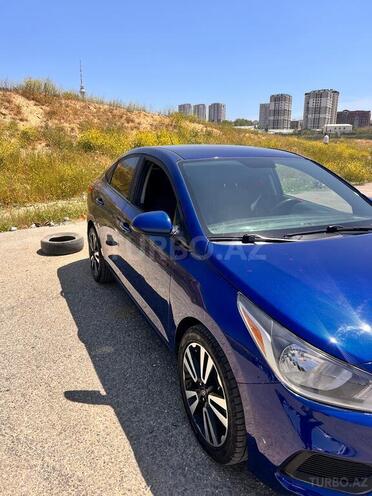 Hyundai Accent-3
