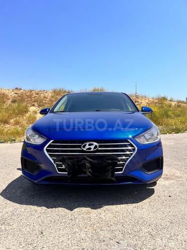 Hyundai Accent-6