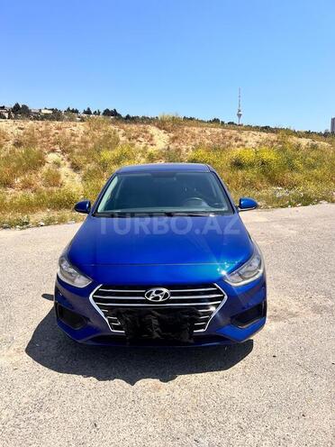 Hyundai Accent-4